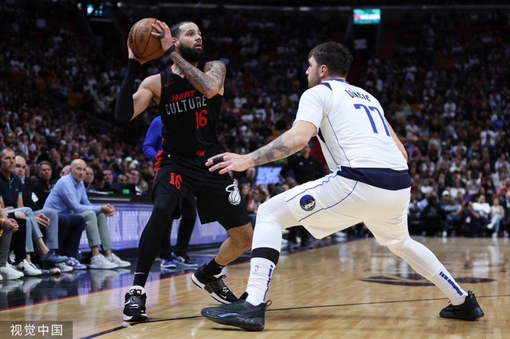 用钞票引发 用钞票引发