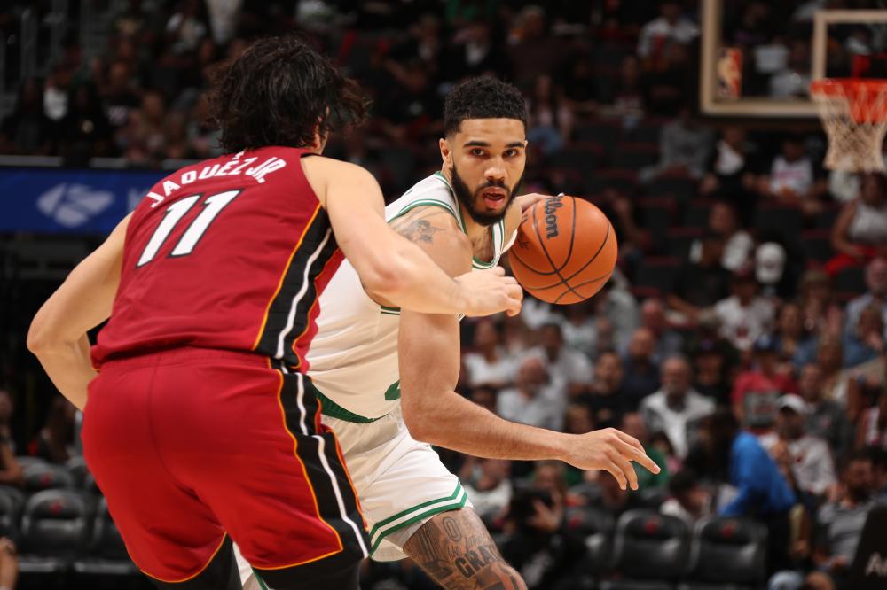 豪掷千金买 豪掷千金买