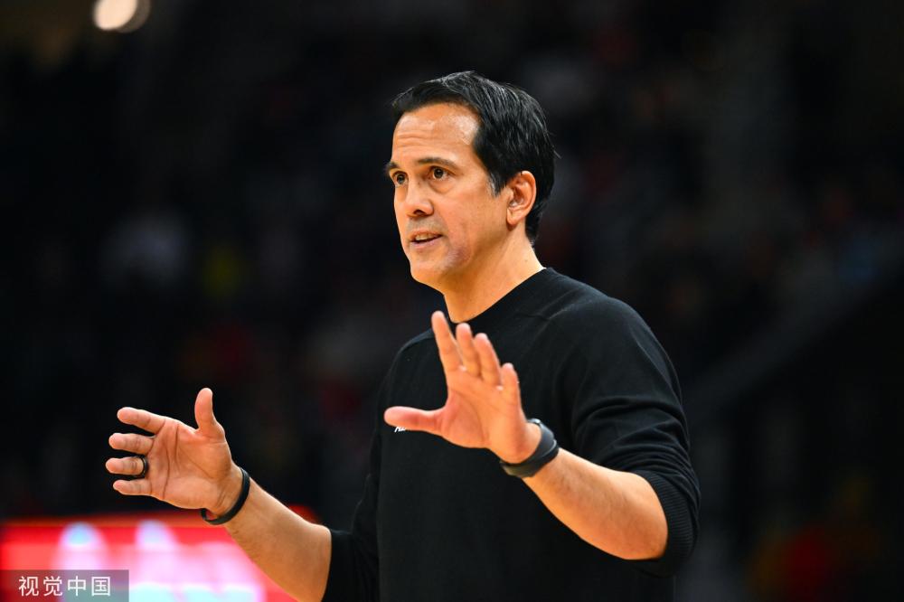 前锋留队 前锋留队