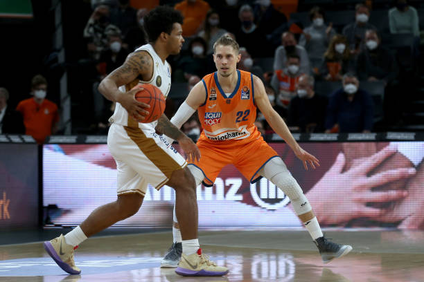 的较量中 的较量中