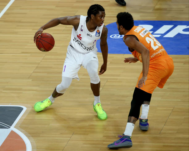 手难以招架 手难以招架